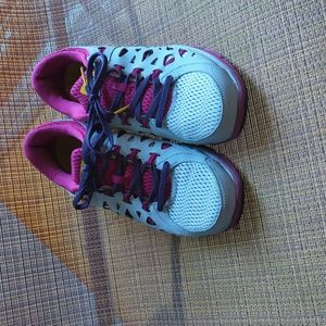 Nike Livestronge Dual Fusion sneakers